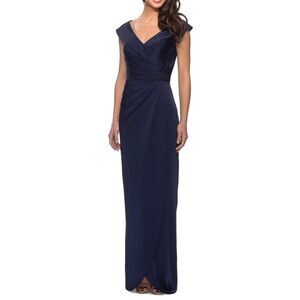 La Femme Ruched Column Gown in Navy NWT Size 8